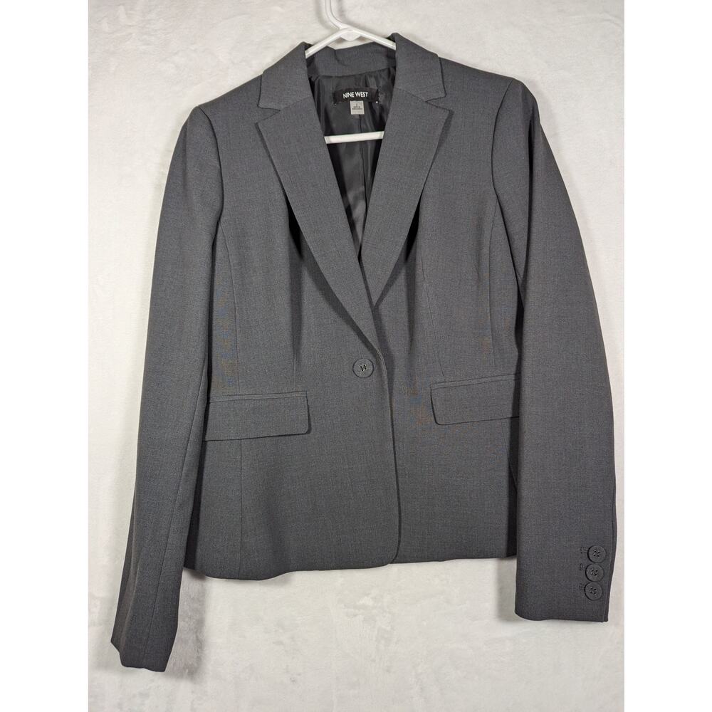 Nine West blazer sz 2 greySee meas in photos Never worn  NWOT Bust33"